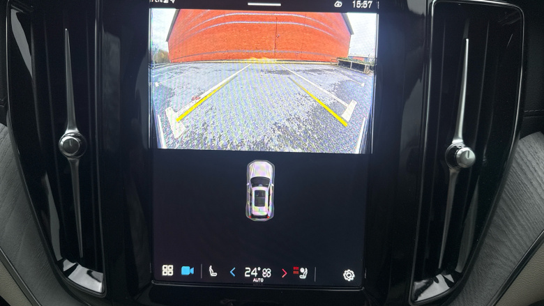 Volvo XC60 2.0 B5P Ultimate Dark 5dr AWD Geartronic Petrol Estate